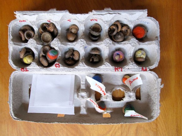 If you're felting with a group of children, I'd highly recommend our egg-carton organizer idea!